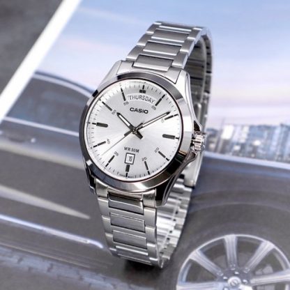 Casio รุ่น MTP-1370D-7A1 นาฬิกาข้อมือผู้ชาย สายแสตนเลส ของแท้ 100% ประกันศูนย์ CMG 1 ปี